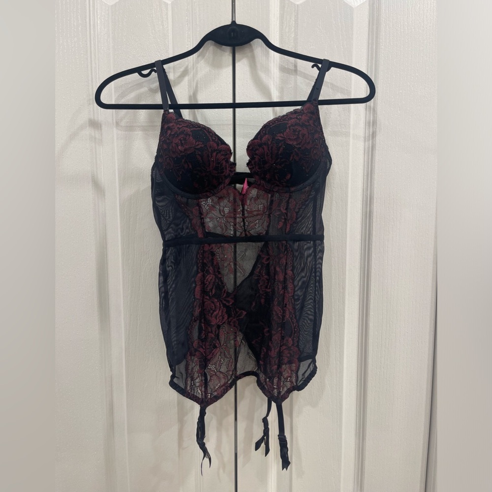 La Senza Black & Purple Lingerie size S
New - never worn